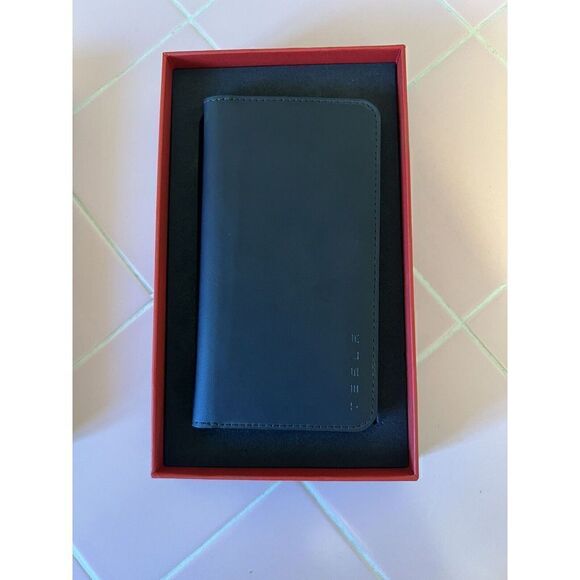 Tesla Leather Iphone X Folio Case Black New In Box - Picture 2 of 4